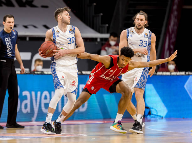 群毛头小伙 群毛头小伙